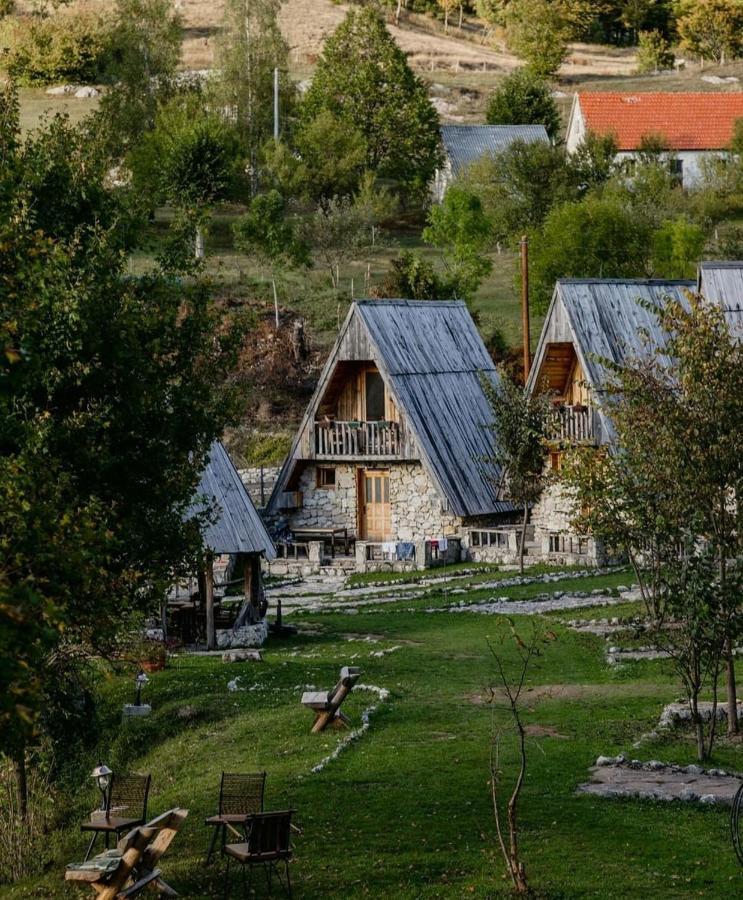 Eco Village Nevidio Poscenje Kültér fotó