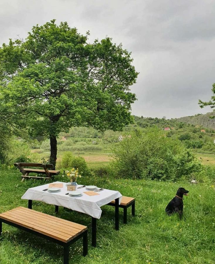 Eco Village Nevidio Poscenje Kültér fotó