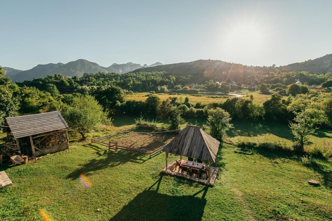 Eco Village Nevidio Poscenje Kültér fotó